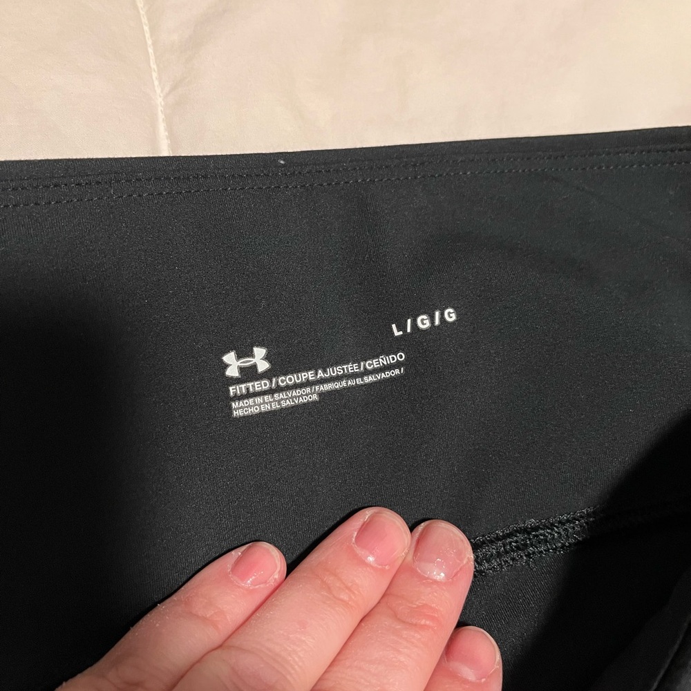 Women’s Large Under Armour Fitted Motion Black Active Leggings - Picture 6 of 9